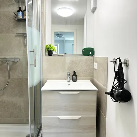 Bella - Business&family, Messe Flughafen In 5 Min, Smarttv, Netflix, Waschmaschine, 24h Checkin, 35qm Apartment *