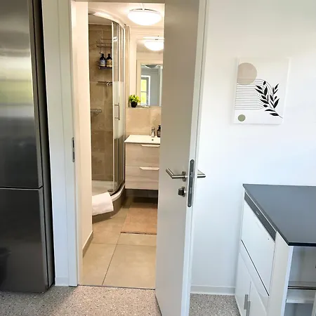 Apartment Bella - Business&family, Messe Flughafen In 5 Min, Smarttv, Netflix, Waschmaschine, 24h Checkin, 35qm Stuttgart