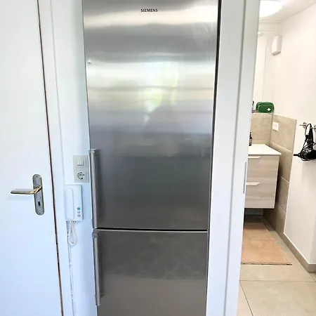 Bella - Business&family, Messe Flughafen In 5 Min, Smarttv, Netflix, Waschmaschine, 24h Checkin, 35qm Апартаменты