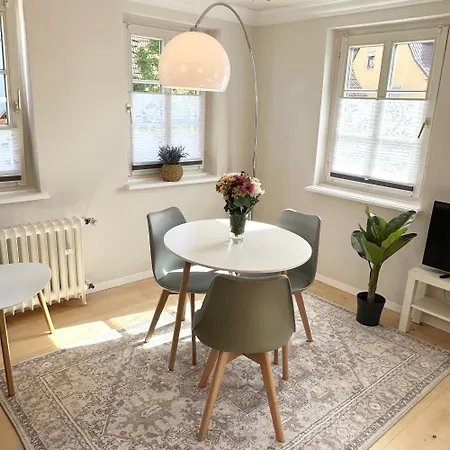 Beluna Living - Business&family, Messe Flughafen In 5 Min, Smarttv, Netflix, Waschmaschine, 24h Checkin, 35qm 斯图加特