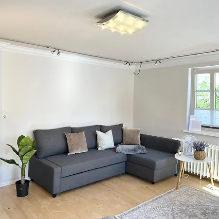 Beluna Living - Business&family, Messe Flughafen In 5 Min, Smarttv, Netflix, Waschmaschine, 24h Checkin, 35qm