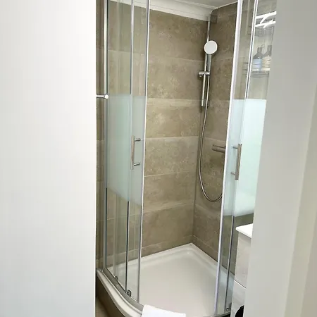 Bella Casa - Business&family, Messe Flughafen In 5 Min, Smarttv, Netflix, Waschmaschine, 24h Checkin, 35qm Apartment Stuttgart