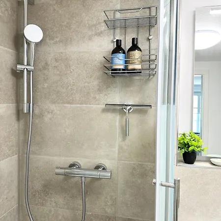 Bella Casa - Business&family, Messe Flughafen In 5 Min, Smarttv, Netflix, Waschmaschine, 24h Checkin, 35qm *