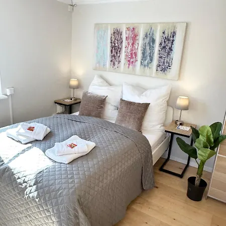 Bella Casa - Business&family, Messe Flughafen In 5 Min, Smarttv, Netflix, Waschmaschine, 24h Checkin, 35qm Apartment Stuttgart