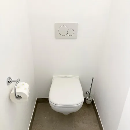 Apartment Bella Casa - Business&family, Messe Flughafen In 5 Min, Smarttv, Netflix, Waschmaschine, 24h Checkin, 35qm *