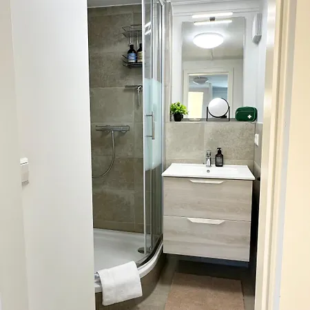 Apartment Bella Casa - Business&family, Messe Flughafen In 5 Min, Smarttv, Netflix, Waschmaschine, 24h Checkin, 35qm